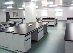 绿巨人黑科技APP工作台的安裝與選購的材質有很大的關係